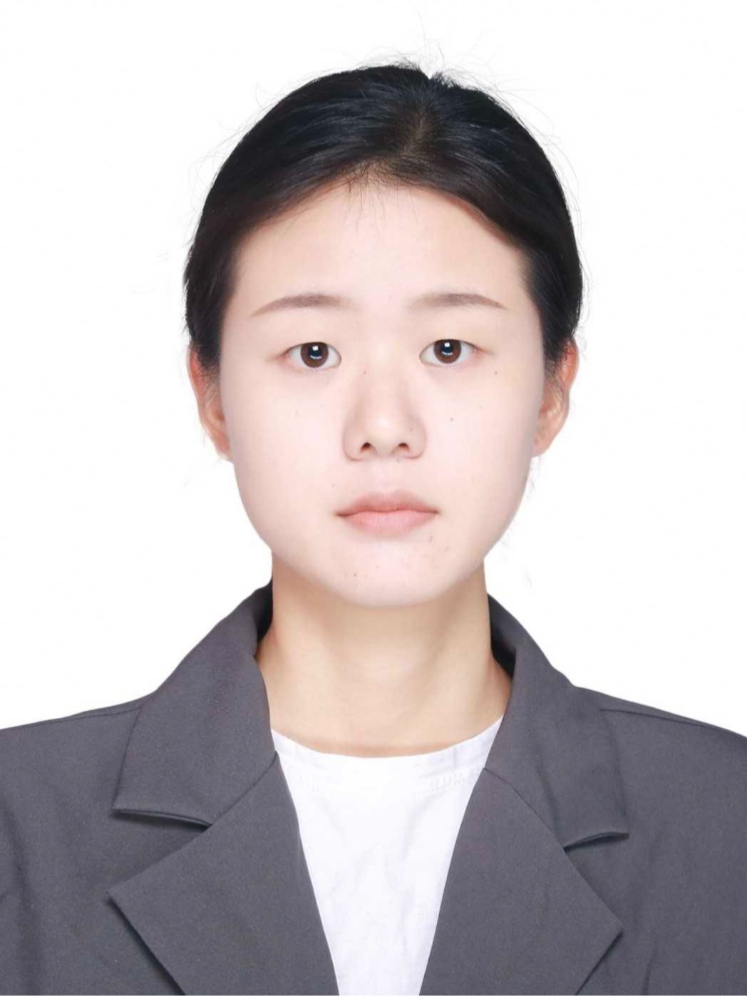 Li-yuan Teng（滕利媛）